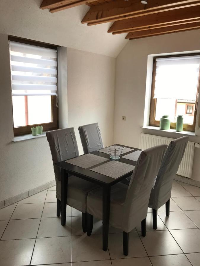 Ferienwohnung DZ im Haus Maja Holzkirchen  Exterior foto